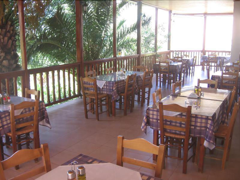 Ammoudi Hotel Damnoni Dış mekan fotoğraf